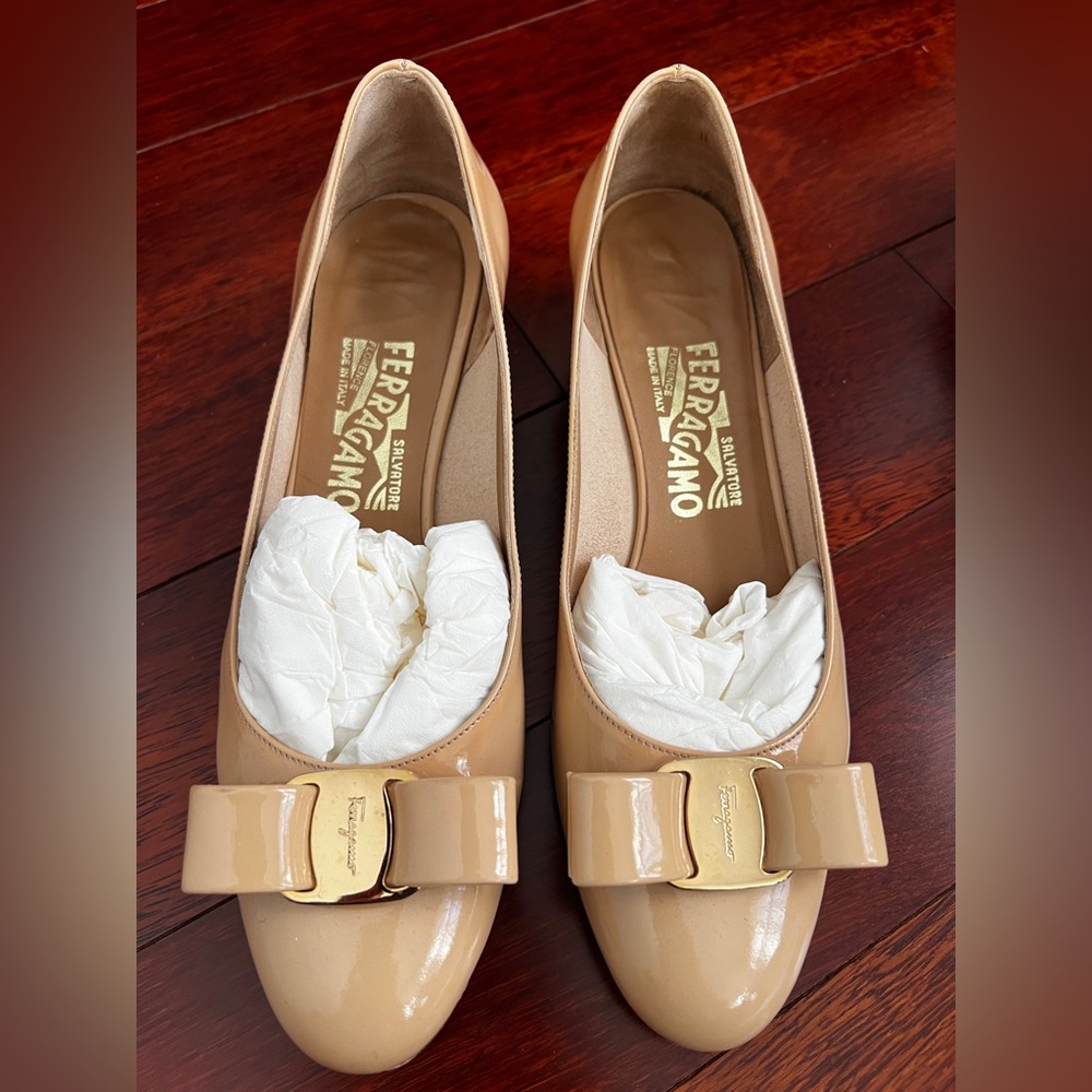Salvatore Ferragamo Vara Pump